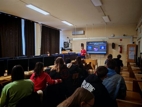 Saferinternet oktatási program